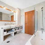Semesterbostad Serena Marbella - Luxury With Pool & Sea Views Estepona
