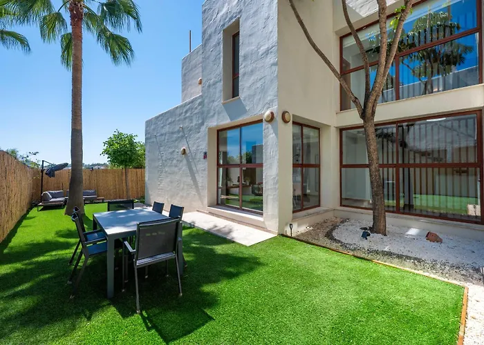 度假居 Serena Marbella - Luxury With Pool & Sea Views 埃斯特波纳