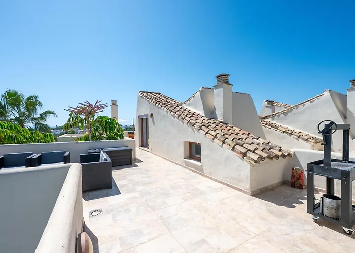 Serena Marbella - Luxury With Pool & Sea Views 度假居 *